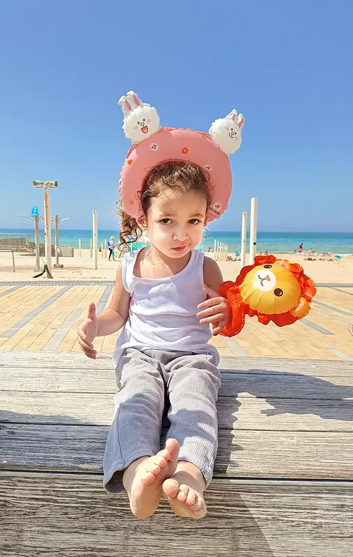 אם שבת מגש פירות עם סידור פרחים טעים ומהמם.25 צמידים או זרים לראש לבחירה